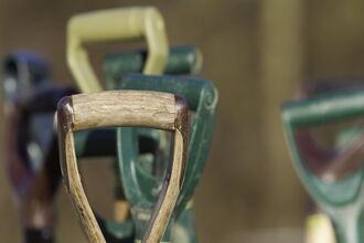 spade handles © Peter Cairns/2020VISION