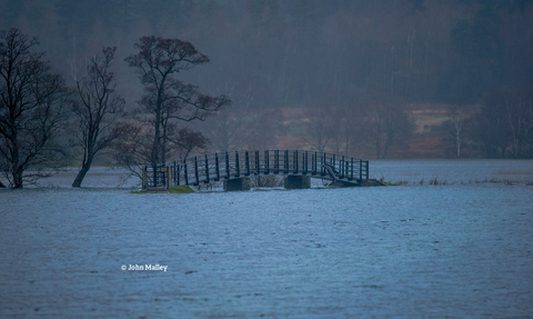 Derwentater-Bridge-in-flood