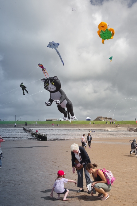 Kites flying at Beached Art, St Bees
