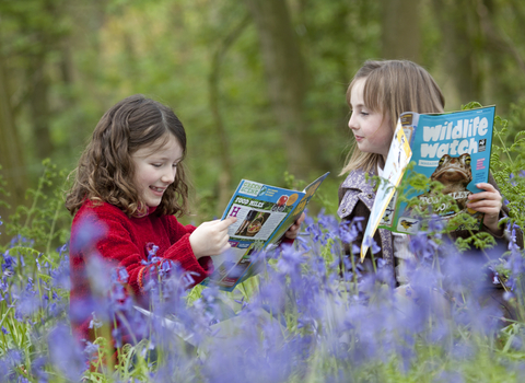 image of Wildlife Watch kids reading magazine - copyright tom marshall 